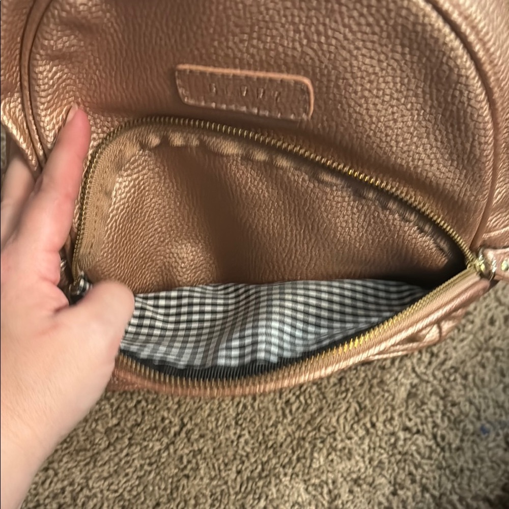 Metallic Backpack - Picture 6 of 8